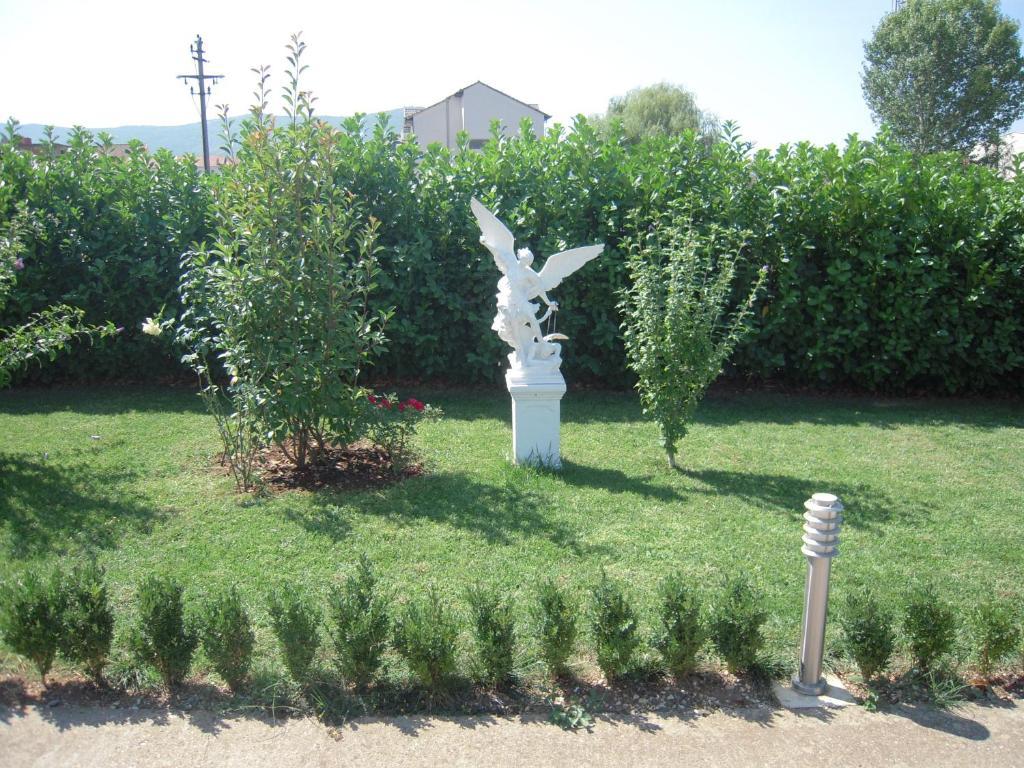 Guest House Regina Mundi Međugorje Kültér fotó