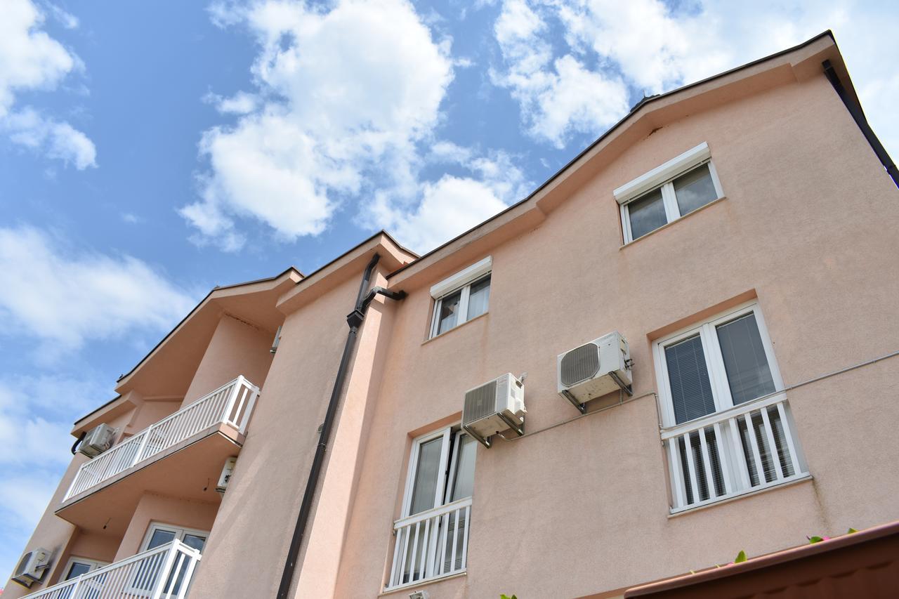 Guest House Regina Mundi Međugorje Kültér fotó