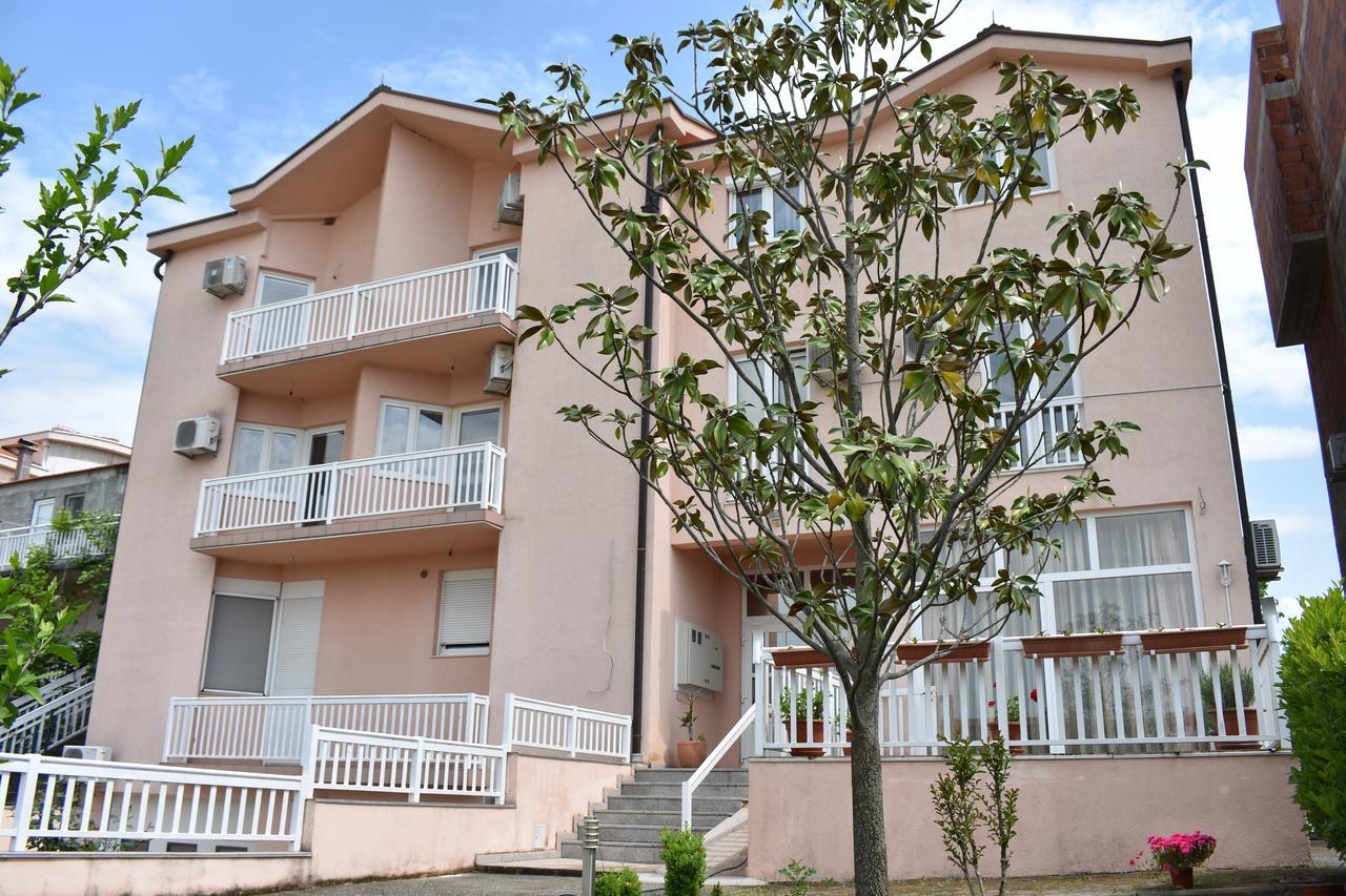 Guest House Regina Mundi Međugorje Kültér fotó