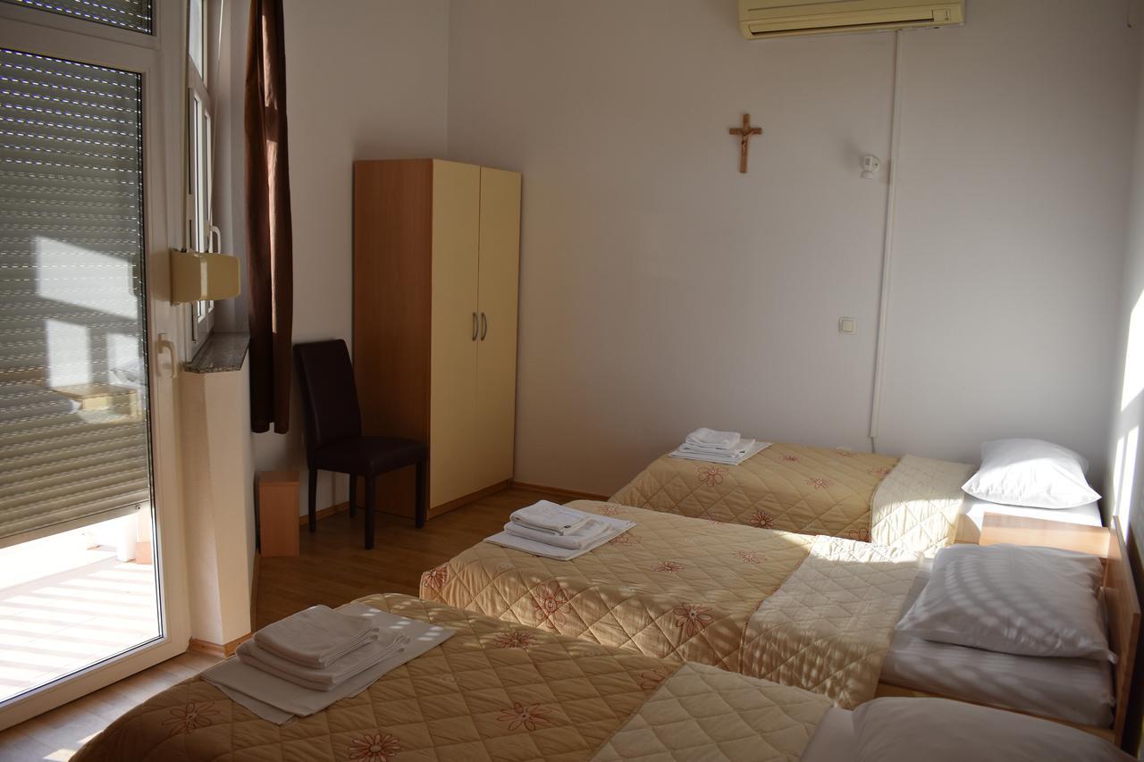 Guest House Regina Mundi Međugorje Kültér fotó